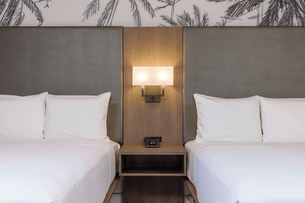 

Milano - Santa Barbara - Best Western Plus Pepper Tree Inn