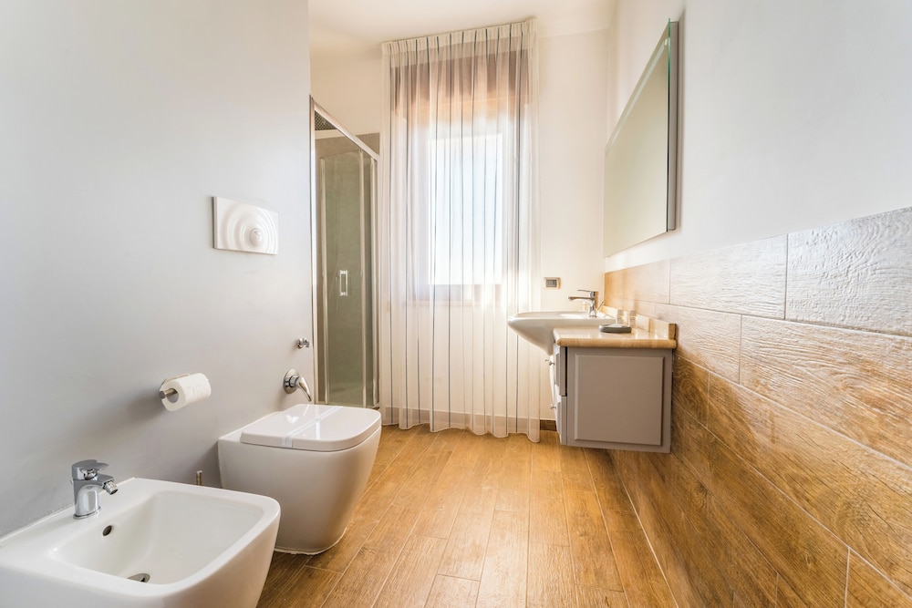 

Milano - Pomezia - Altea Suites