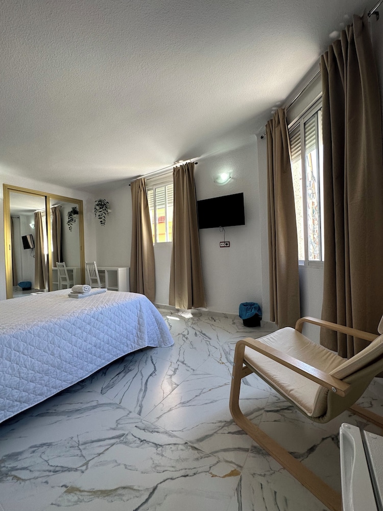 

Roma - Vélez-Málaga - Hotel Avenida