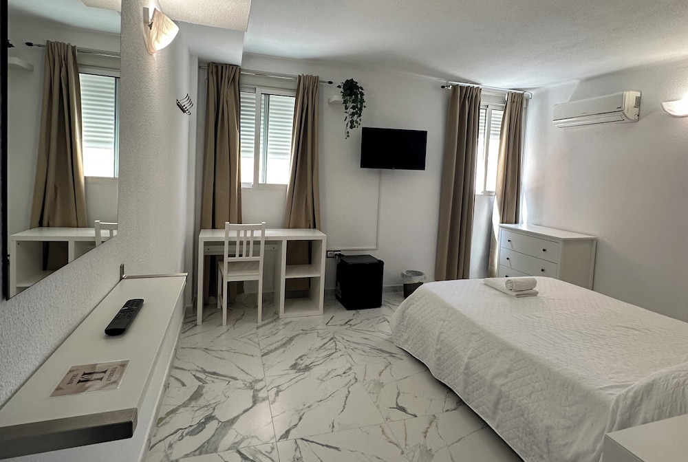 

Napoli - Torre del Mar - Hotel Avenida