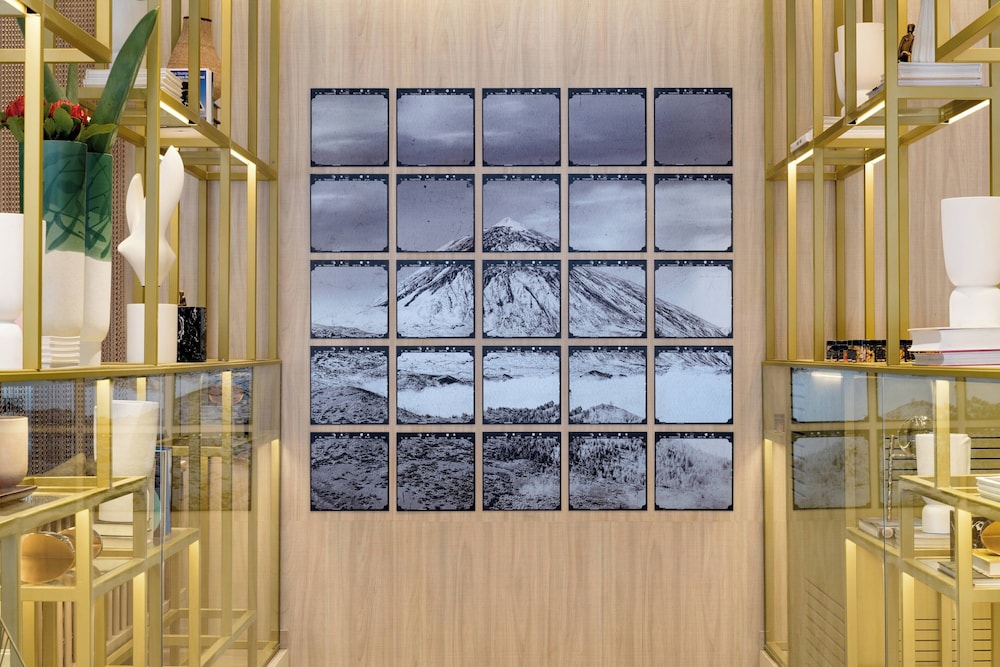 

Reggio Calabria - Santa Cruz de Tenerife - AC Hotel by Marriott Tenerife