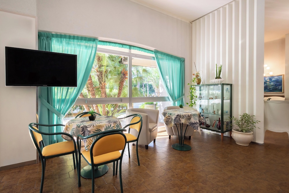 

Milano - Follonica - Hotel Parco dei Pini