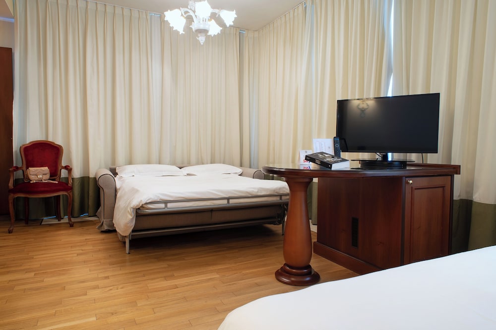 

Bari - Opera - Hotel Alga