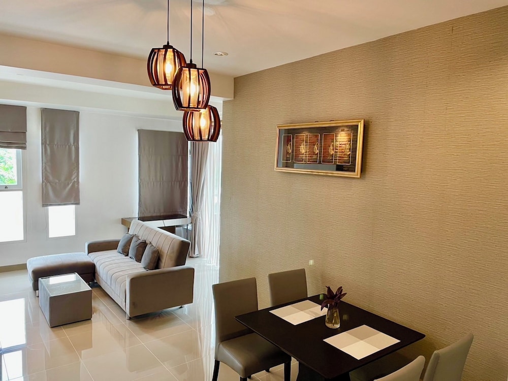 

Roma - Bang Tao Beach - Sivana Place Phuket