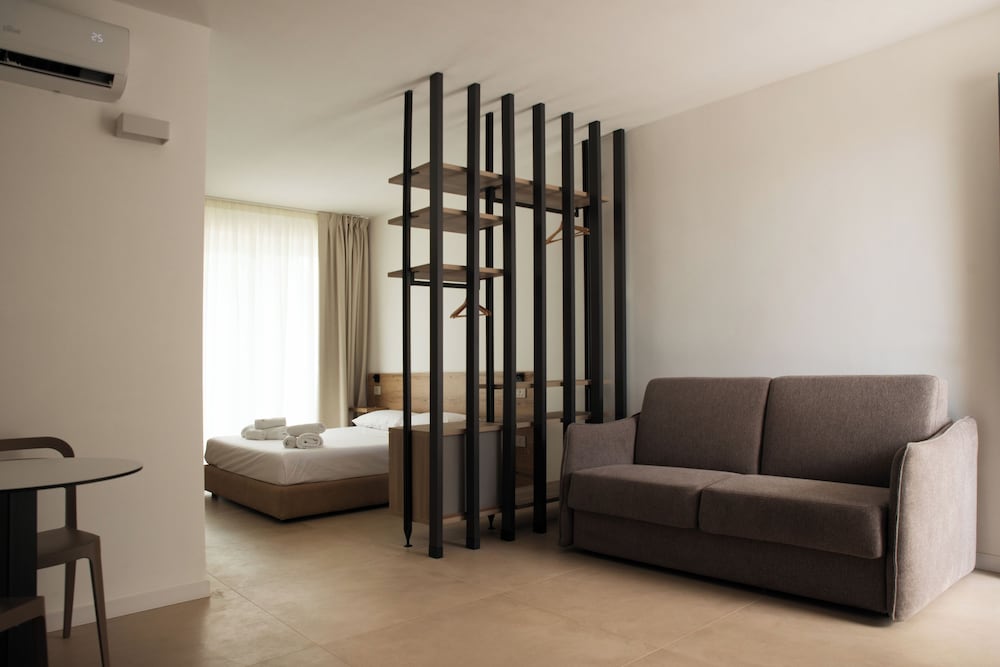 

Pisa - Pulsano - Montedarena Hotel