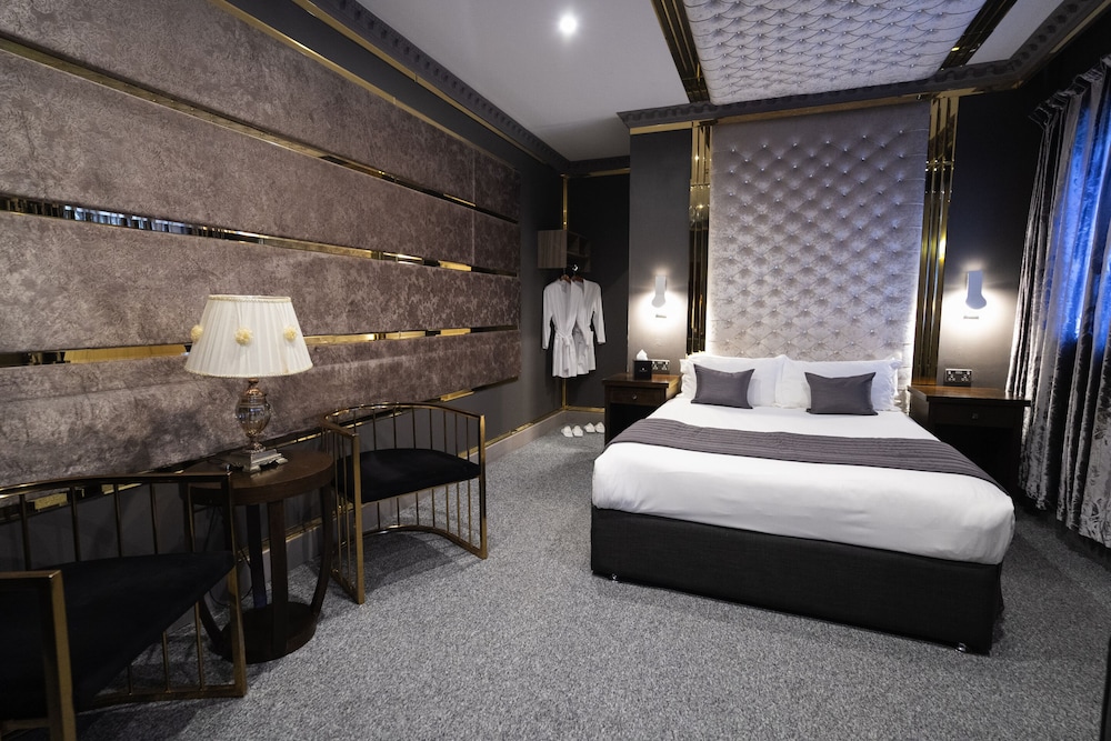 

Roma - Thornton Heath - Grand Sapphire Hotel & Banqueting