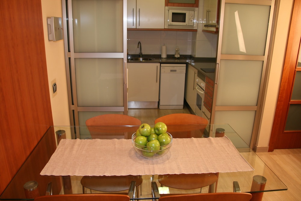 

Napoli - Santa Coloma de Gramenet - Apartaments Aragó565