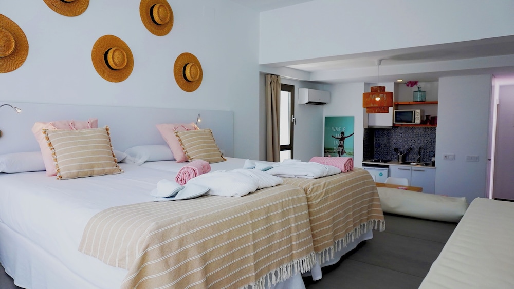 

Bologna - San Antonio de Portmany, Ibiza - Apartamentos Typic Marina Playa - Adults Only