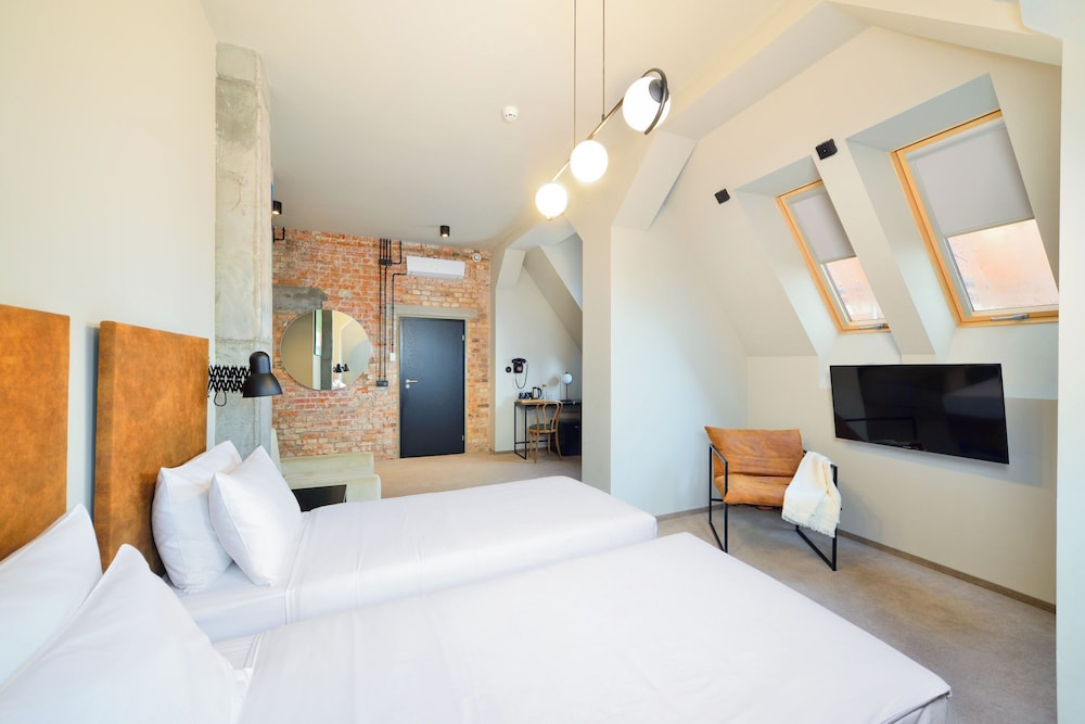 

Roma - Pruszcz Gdański - ARCHE Dwór Uphagena Gdańsk