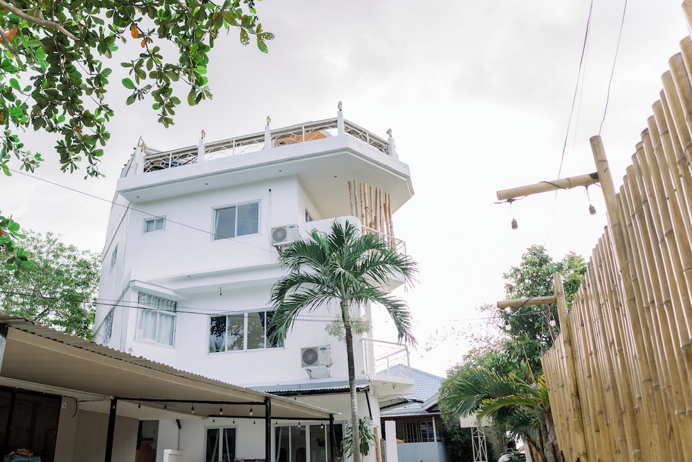 

Milano - Panglao - 8 Plus Beach Resort