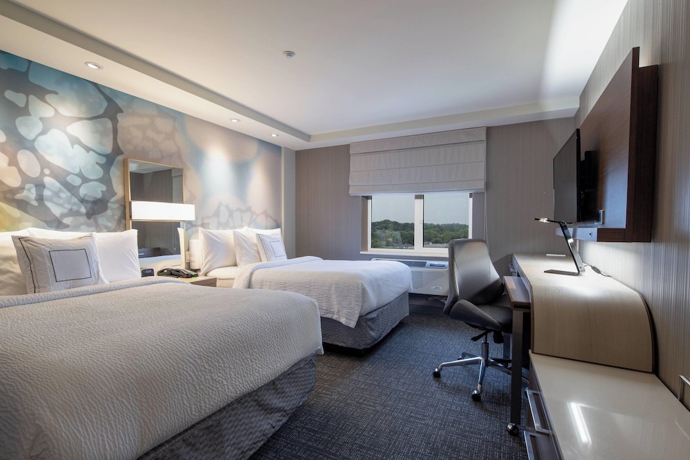 La Guardia – Courtyard by Marriott New York Queens/Fresh Meadows