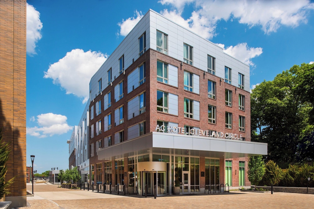 

Milano - Newton (MA) - AC Hotel by Marriott Boston Cleveland Circle