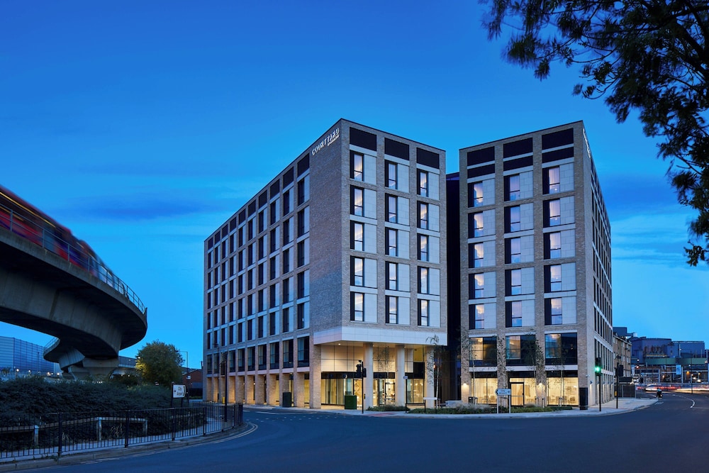 

Napoli - Plumstead - Courtyard by Marriott London City Airport