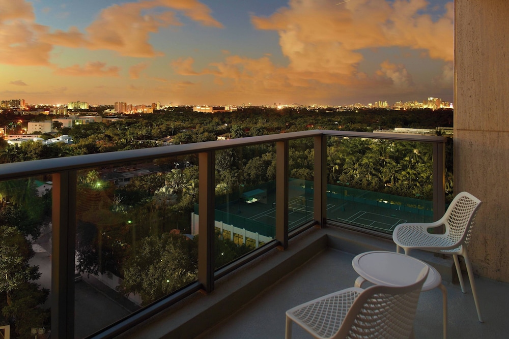 

Venezia - Key Biscayne - Courtyard Miami Coconut Grove