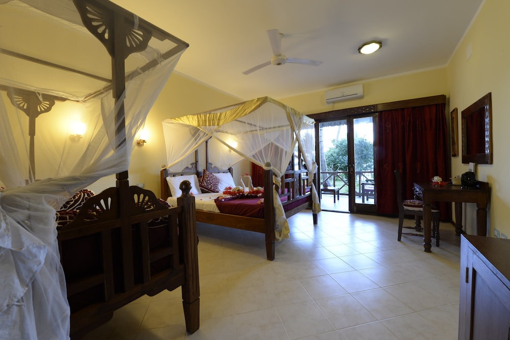 

Napoli - Pongwe, Zanzibar - Blackstone Beach Resort