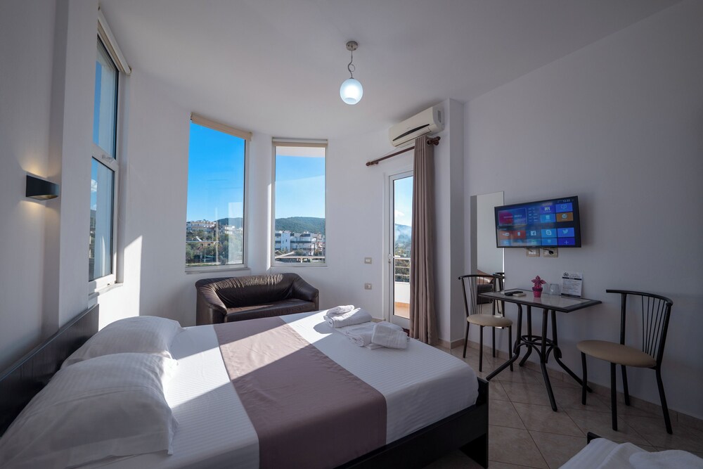 

Bologna - Ksamil - Hotel Mariksel