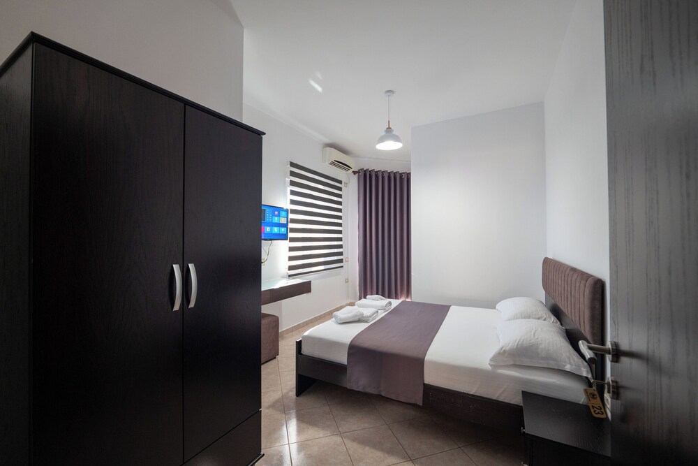 

Roma - Ksamil - Hotel Mariksel