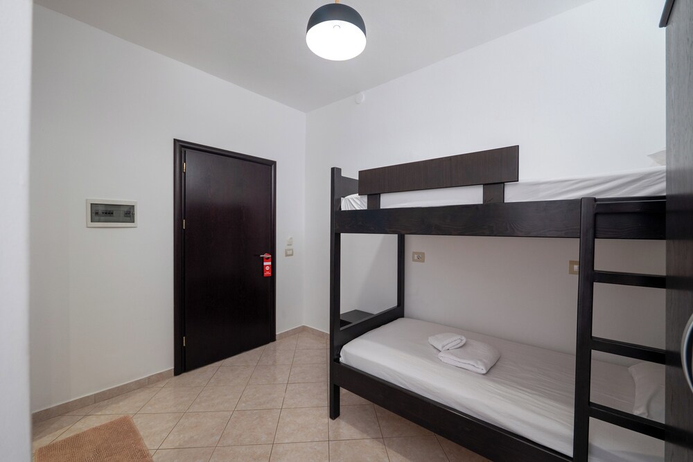 

Roma - Ksamil - Hotel Mariksel