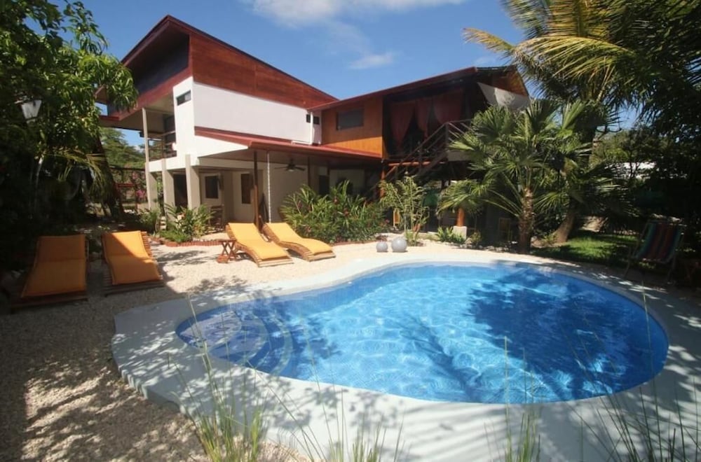 

Milano - Sámara - SamaraChilloutLodge