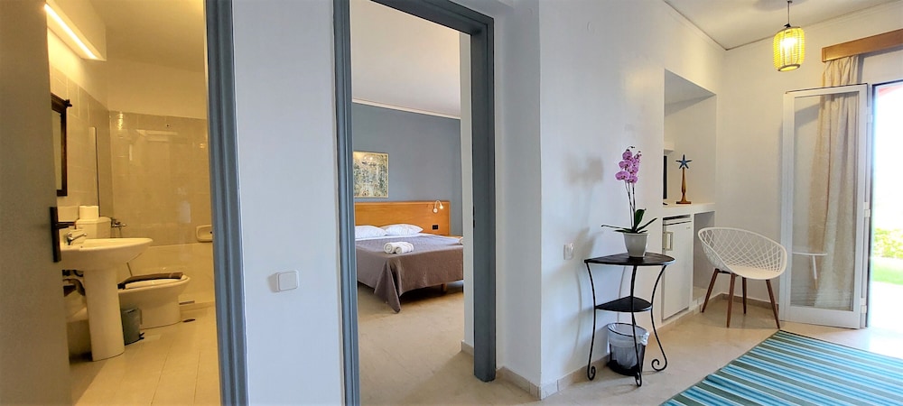 

Napoli - Ipsos - Elite Corfu - Adults Friendly