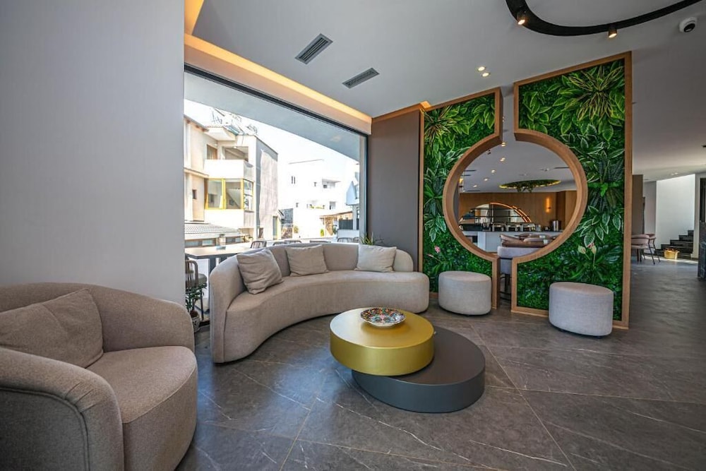

Napoli - Ksamil - Nobbu Hotel Ksamil
