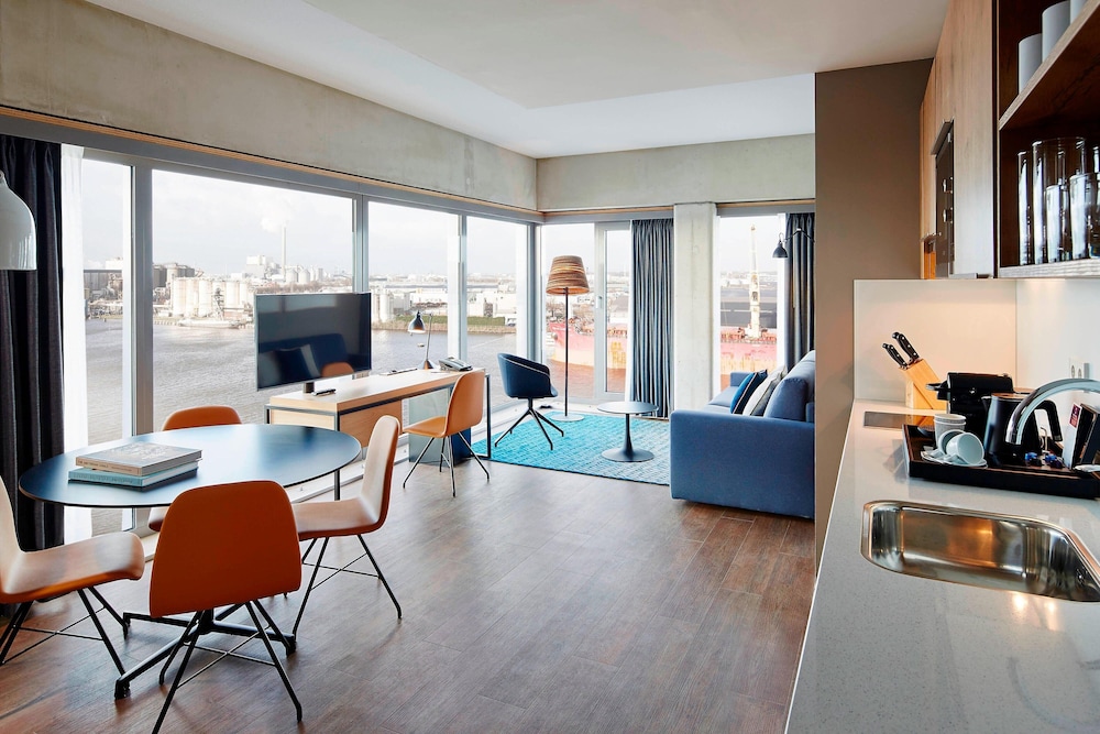 

Napoli - Zaandam - Residence Inn by Marriott Amsterdam Houthavens