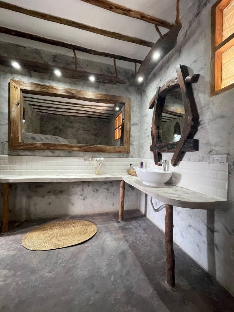 

Verona - Michamvi - Bitcoin Beach Hotel Zanzibar