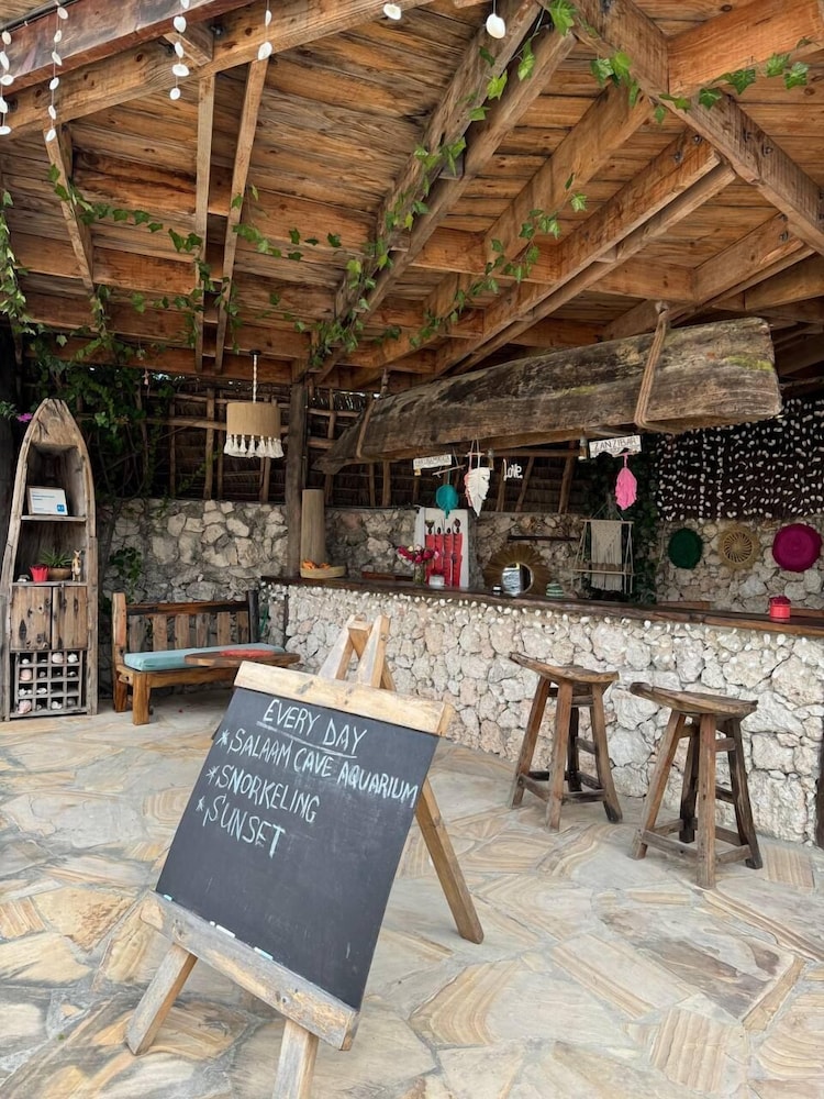 

Verona - Michamvi - Bitcoin Beach Hotel Zanzibar
