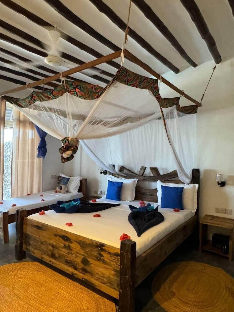 

Torino - Michamvi - Bitcoin Beach Hotel Zanzibar