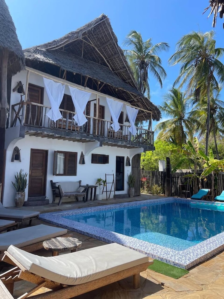 

Torino - Michamvi - Bitcoin Beach Hotel Zanzibar