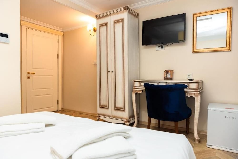 

Catania - Istanbul - MirApartOtel