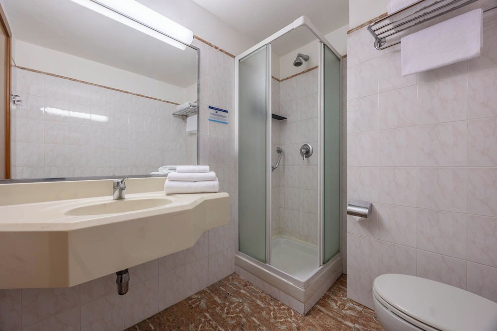 

Salerno - Milano - iH Hotels Milano Eur - Trezzano sul Naviglio