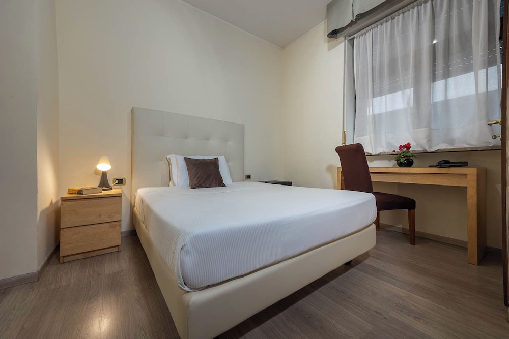 

Bari - Milano - iH Hotels Milano Eur - Trezzano sul Naviglio