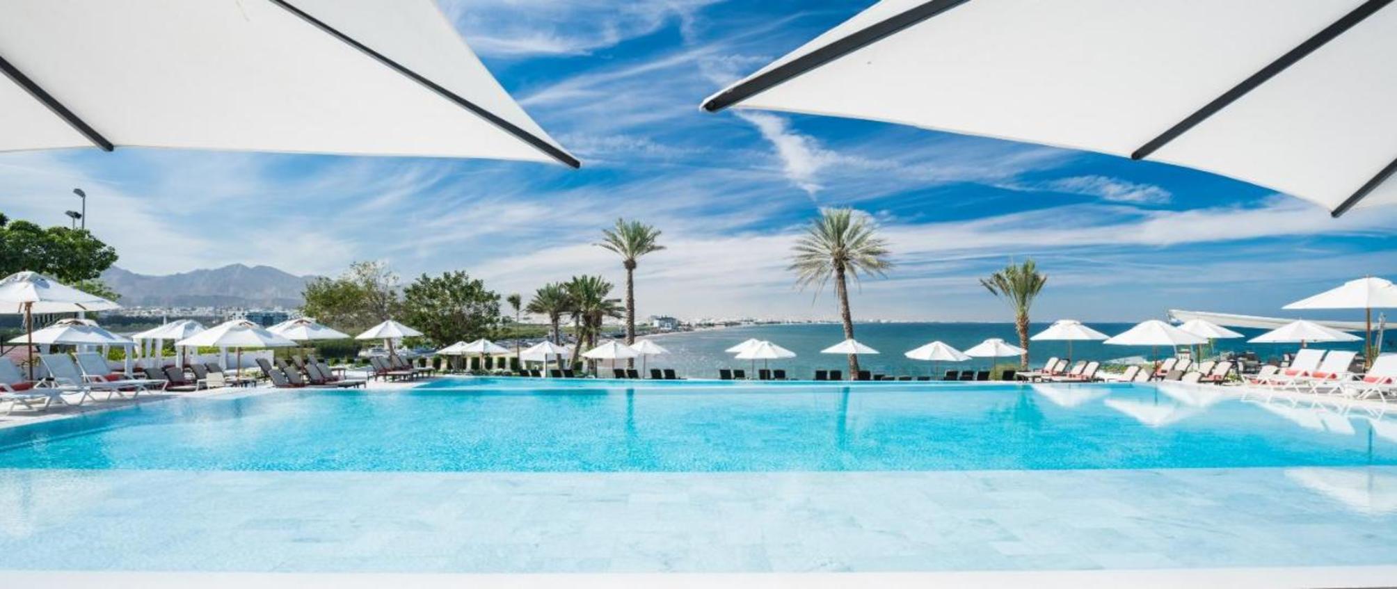 

Roma - Ruwī - Crowne Plaza MUSCAT