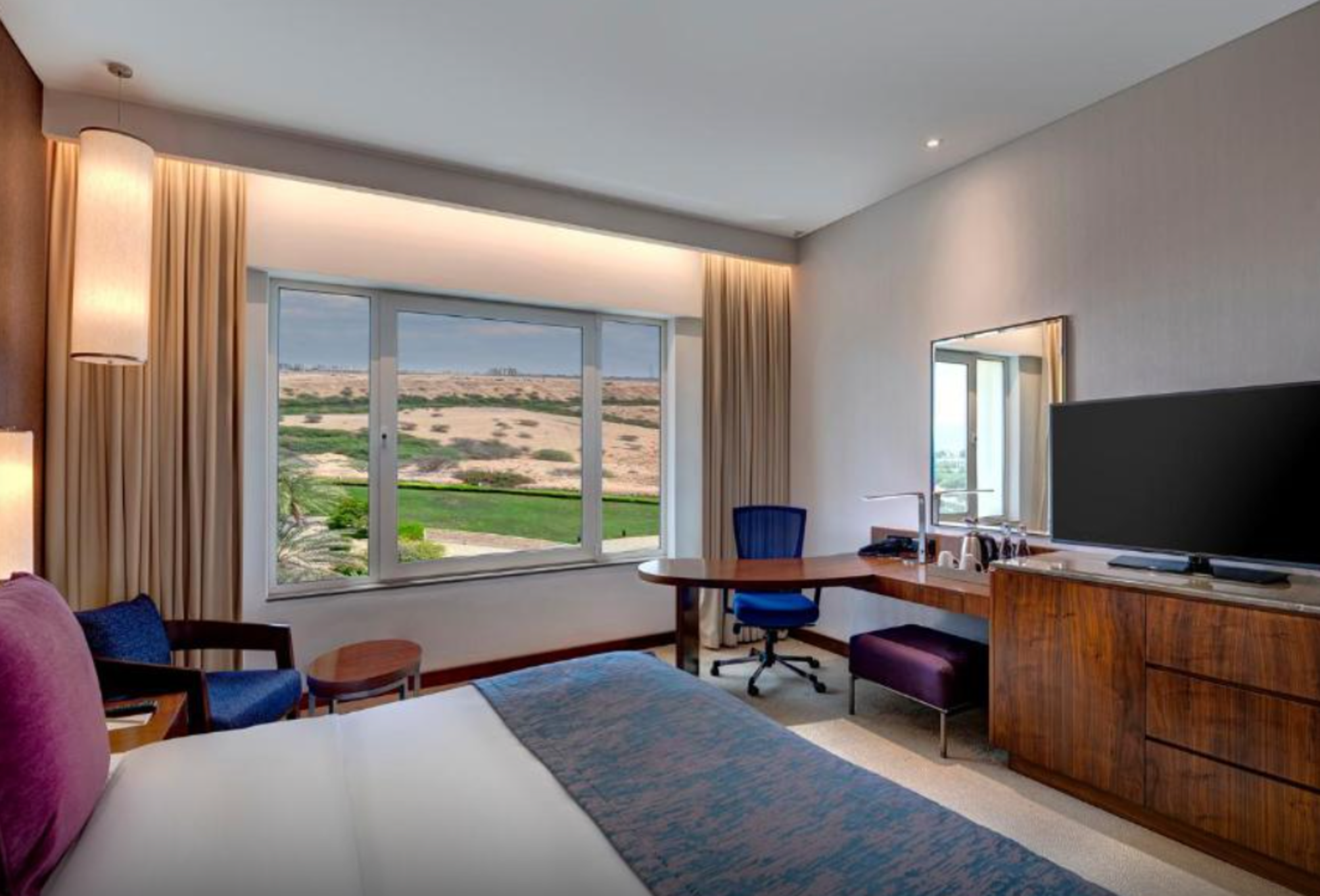 

Milano - Mu‘askar al Murtafi‘ah - Crowne Plaza Muscat OCEC