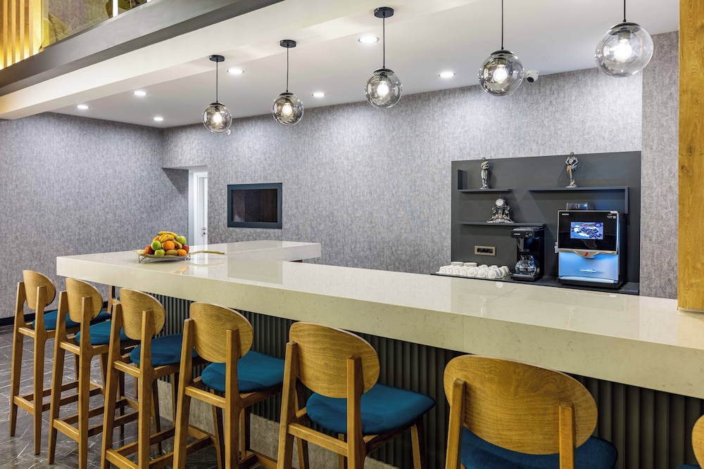

Napoli - Beylikduzu - Days Hotel BY Wyndham Istanbul Esenyurt