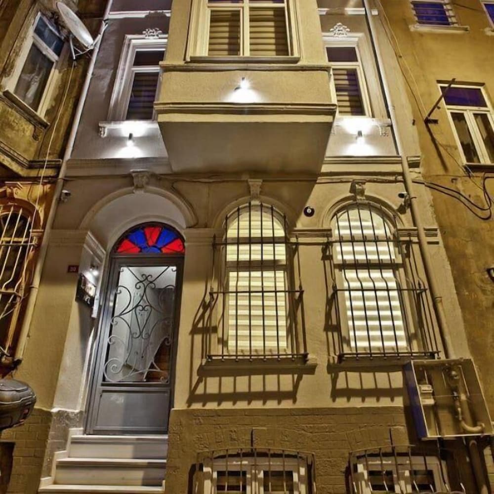 

Brindisi - Istanbul - Medusa Apart Hotel