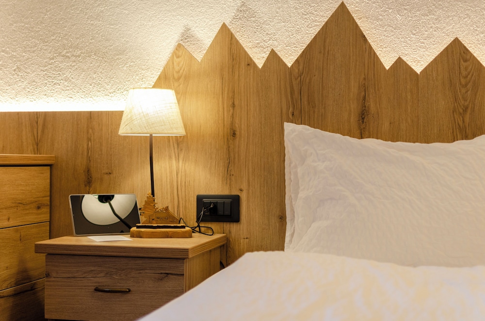 

Bari - Vigo di Fassa - Kyrr Smart Mountain Retreat