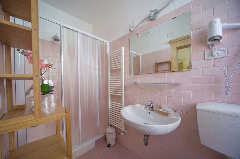 

Bologna - Volterra - Albergo Etruria