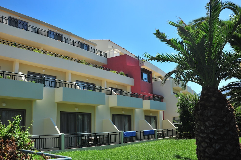 

Roma - Episkopi - Hydramis Palace Beach Resort
