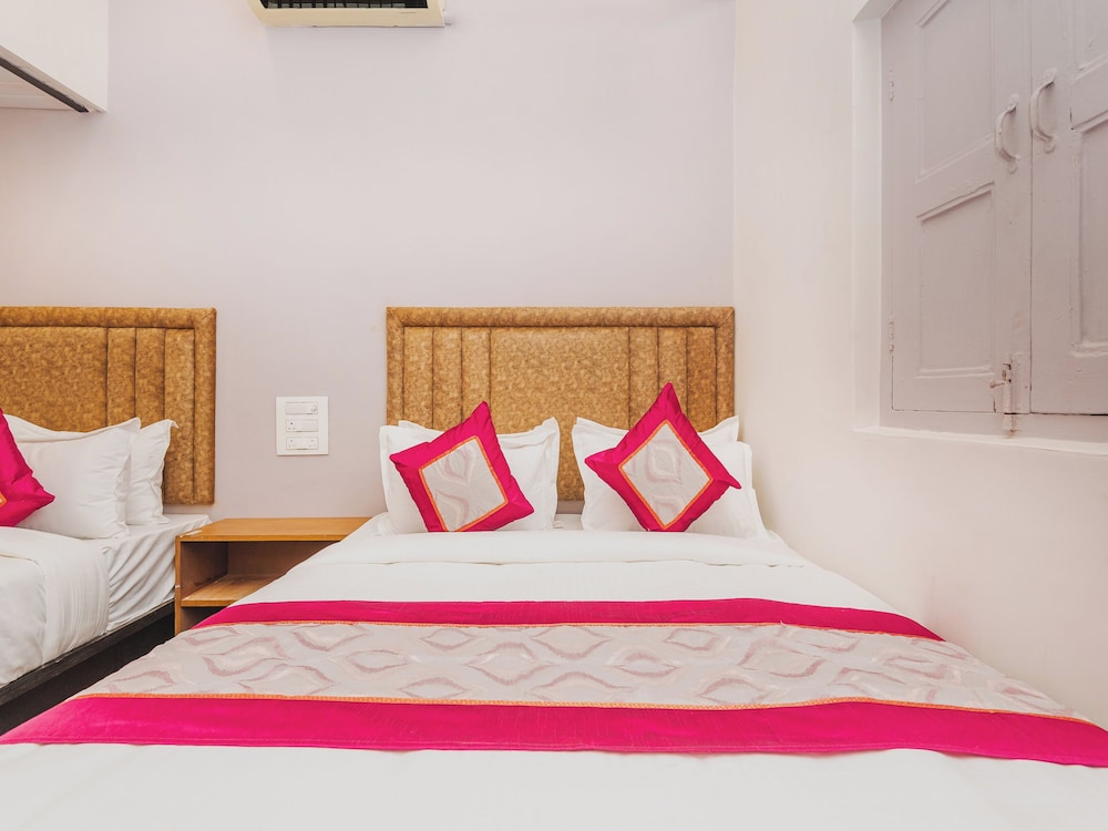 

Milano - Mumbai - AFRA DORMITORY