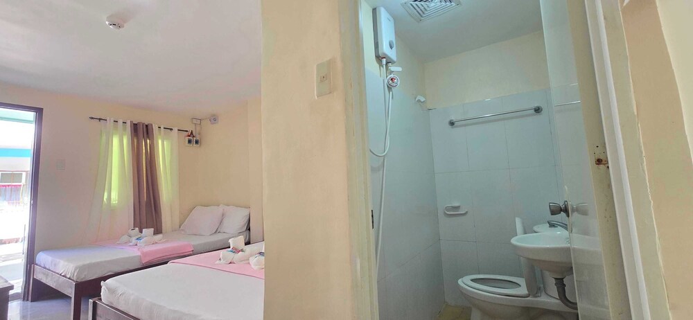 

Bari - Panglao - OYO 1121 Junlyn Apartelle