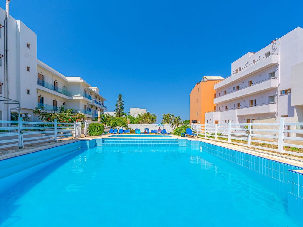 

Pisa - Hersonissos - SOHO BLUE City Hotel