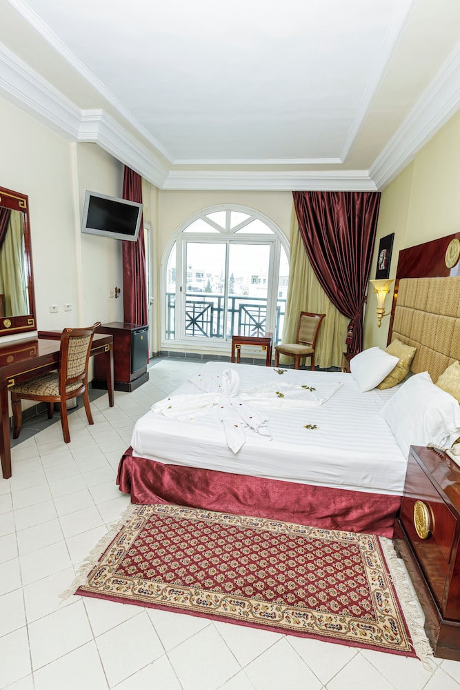 

Milano - Monastir, Tunisia - Cesar Palace et Casino