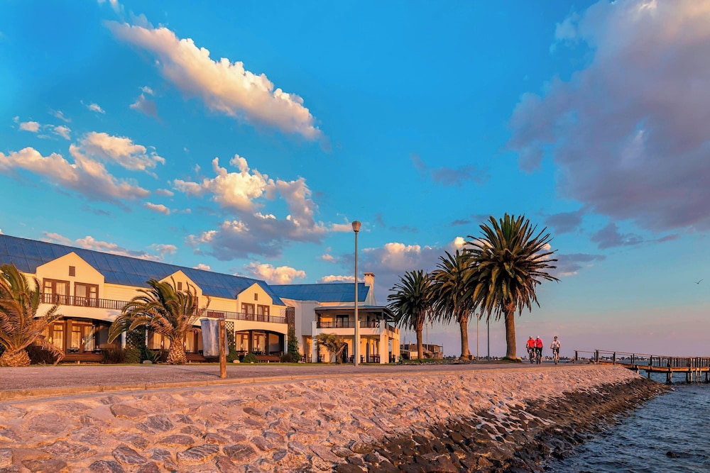 

Roma - Walvis Bay - Protea Hotel by Marriott Walvis Bay Pelican Bay