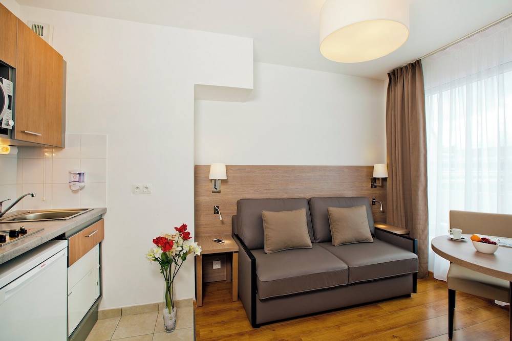 

Lamezia Terme - Saint-Denis (Ile-de-France) - Residhome Bois Colombes Monceau