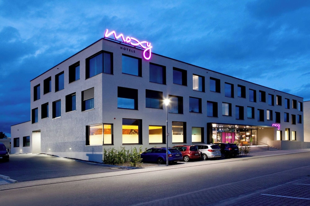 

Roma - Rust - Moxy Rust