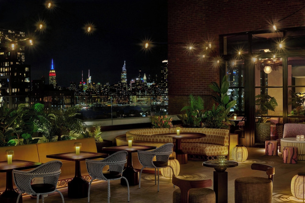 

Catania - Brooklyn (NY) - Moxy Brooklyn Williamsburg