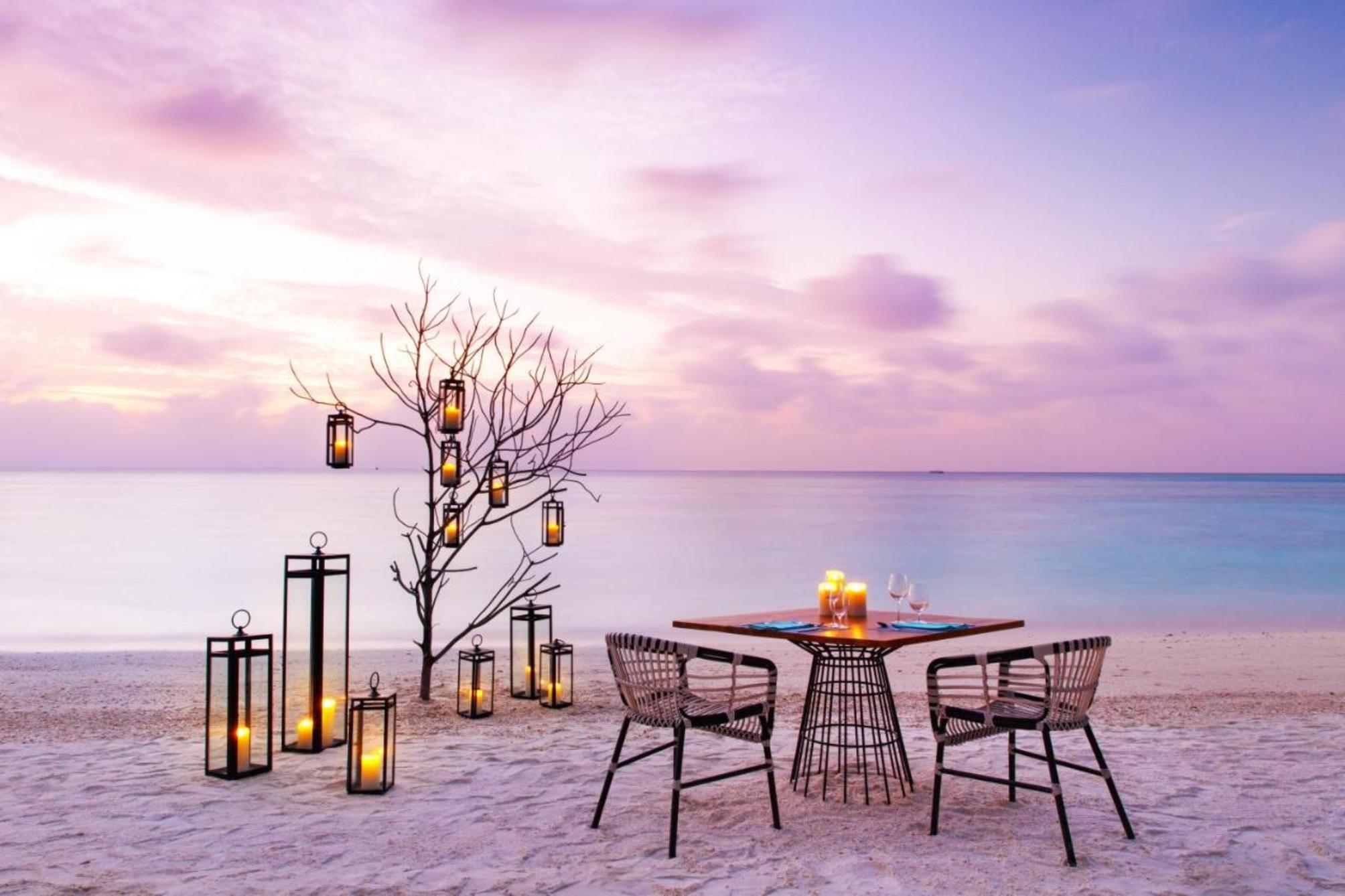 

Ancona - Atollo di Dhaalu - Kandima Maldives