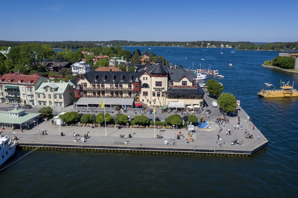 

Milano - Vaxholm - Waxholms Hotell